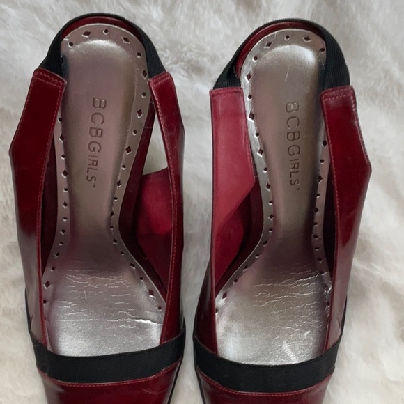 BCBGirls red patent shoes 7.5 - Picture 4 of 8